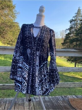 Free People Black & White Printed Long Sleeve V-Neck Dress